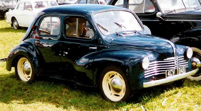 Renault 4CV 1947 года
