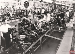 Сигнальная система андон впервые была внедрена на моторном производстве в 1950 году