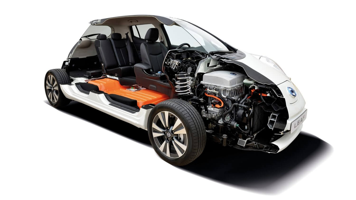 Электромобиль Nissan Leaf в «разрезе»: батарея с электродвигателем